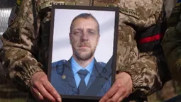 На Волині попрощалися з воїном Василем Кравчуком, який два роки вважався зниклим (фото)