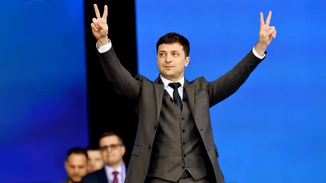 Зеленський привітав українців з Великоднем двома мовами
