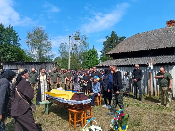 На Волині попрощалися із 55-річним Героєм Василем Кавасом (фото)