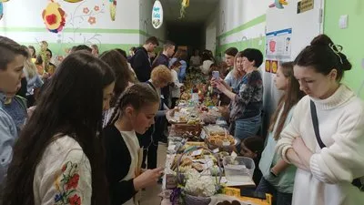 У луцькому ліцеї зібрали майже 200 тисяч гривень на антидронову рушницю для військових (відео)