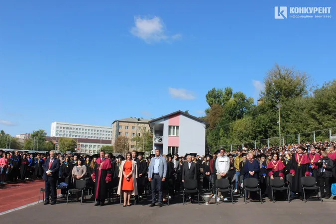 У Луцьку першокурсників ВНУ посвятили в студенти (фото)