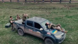 Співачка Дуа Ліпа організувала збір на авто для ЗСУ (відео)