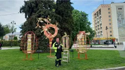 З центру Луцька забрали великодні яйця (фото)