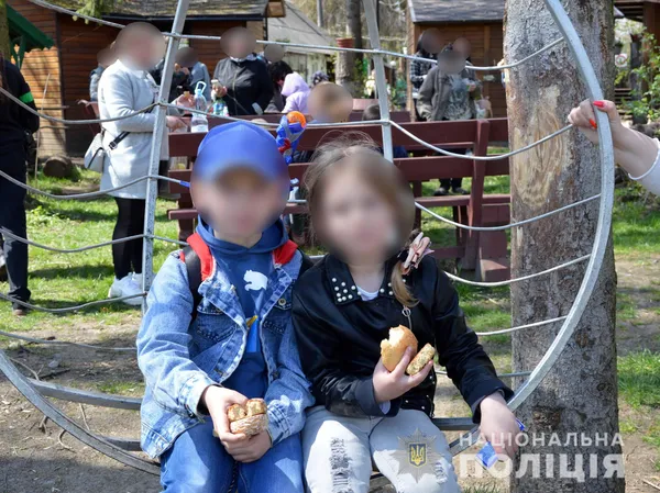 У Луцьку патрульні провели екскурсію для вимушених переселенців (фото)