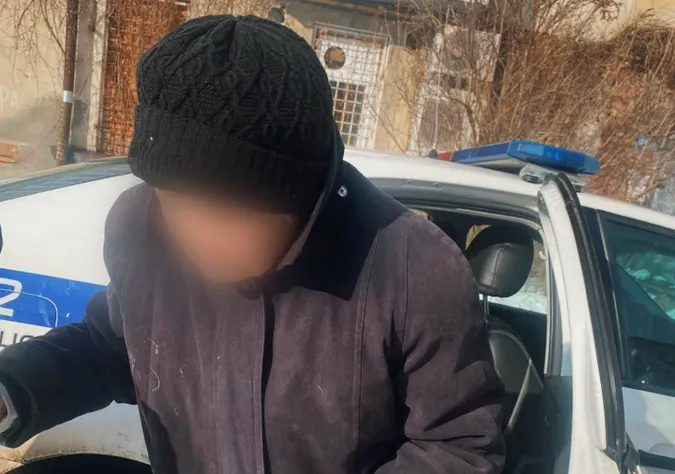 Посадили в службове авто: з вулиці забрали літню волинянку (фото)