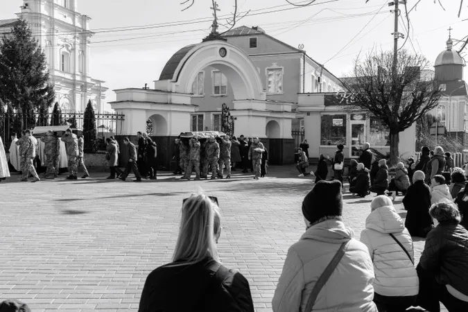 У Луцьку попрощалися з Юрієм Оверчуком та Олександром Пашківським (фото)