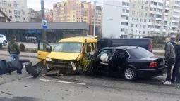 Двоє людей у лікарні: на Конякіна у Луцьку – серйозна аварія (фото, відео)