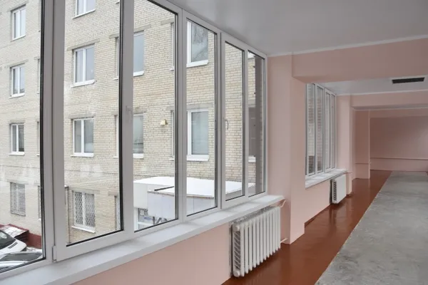 У Луцьку відремонтували перехід між міською клінічною лікарнею і поліклінікою (фото)