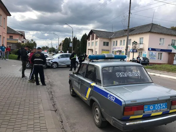 У Нововолинську водійка Тойоти наїхала на мотоцикліста