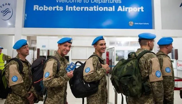 Зеленський відкликав усіх українських миротворців: вони потрібні своїй країні