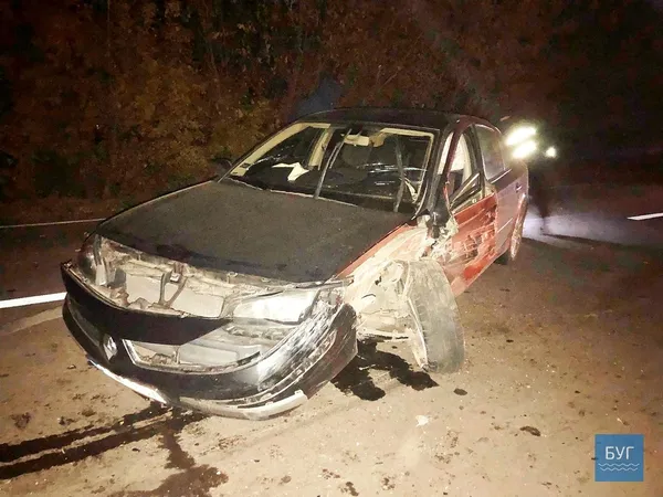 На Волині зіткнулися два легковики: є постраждалі (фото) 