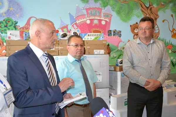 У Луцьку дитяча поліклініка перейде на електронні картки пацієнтів (фото)