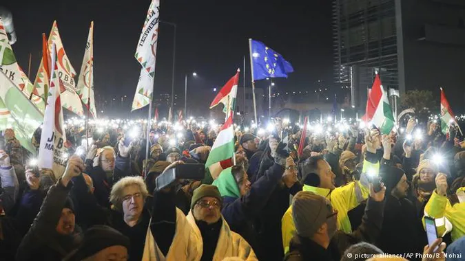 В Угорщині протестують проти «закону про рабство»