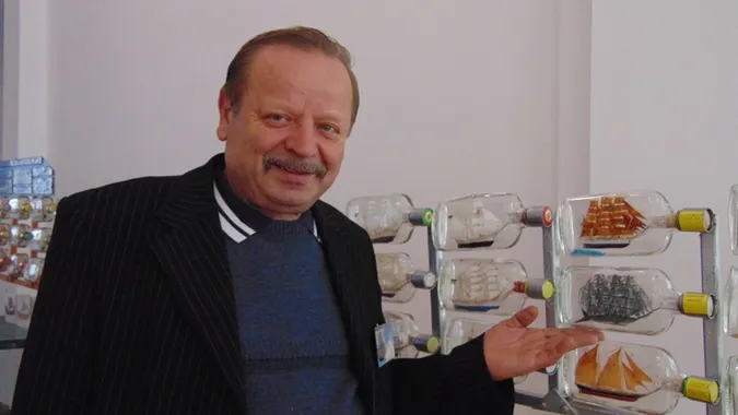 Волинянин створює вітрильники з незвичного матеріалу 