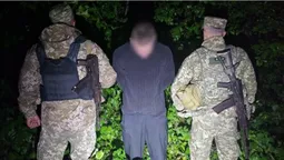 Хотів незаконно перетнути кордон, але заблукав у лісі: на Волині чоловіка шукали дроном