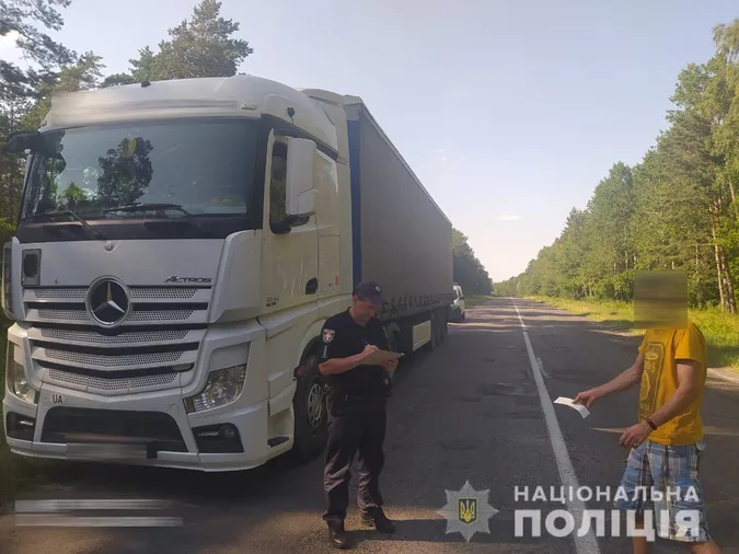 Їзда у спеку: на Волині штрафують водіїв фур (фото)