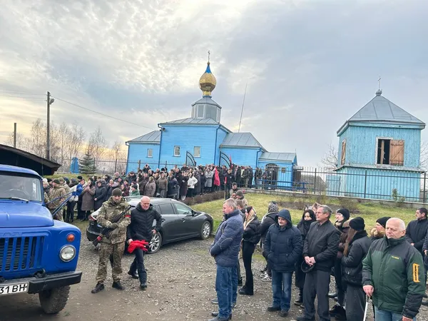 На Волині попрощалися з молодими братами-Героями – Богданом та Валентином Василюками (фото)