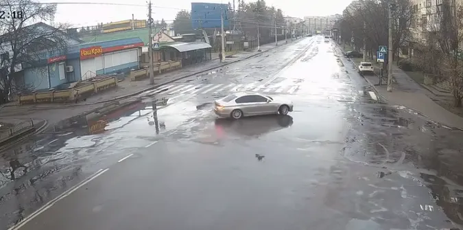 Ранковий дрифт: у Луцьку порушник попався на камеру (відео)