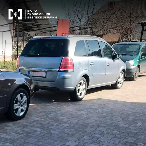 Відкрили кримінал на волинянина, який ввіз в Україну 7 автівок як допомогу ЗСУ