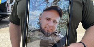 Понад рік тому загинув на Донеччині: на Волині попрощалися з Героєм Олеом Москалюком (фото)
