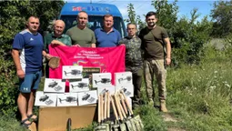 «Батьківщина» у своє 25-річчя відправила на фронт 25 вантажів гуманітарної та військової допомоги (фото)
