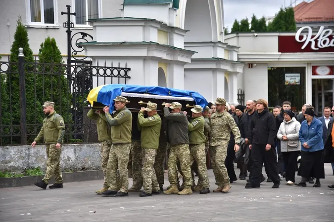 У Луцьку в останню путь провели 26-річного Захисника Дениса Жука (фото, відео)