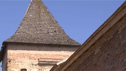 У пошуках скарбів: археологи знайшли ще одну вежу Луцького замку (відео)