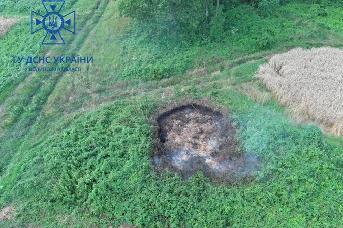 Вчасно помітили: на Волині сталося займання на торф'янику (фото)