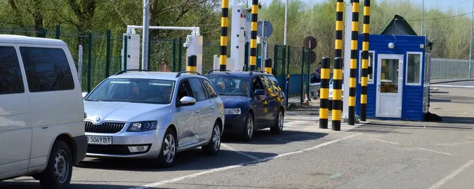 Посилення карантину: Угорщина заборонила в'їзд українцям
