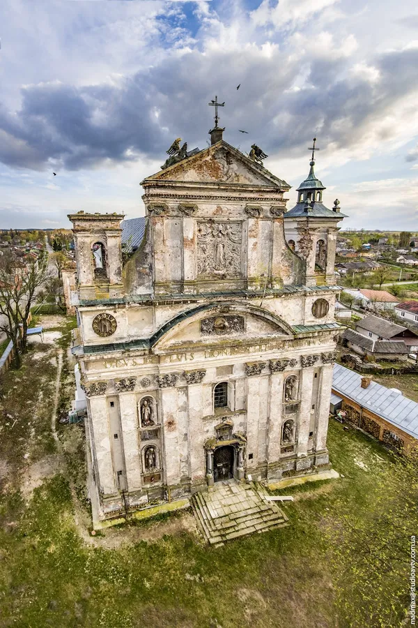 В Олиці триває реконструкція костелу (фото)