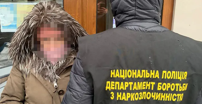 Продавала метадон: поліція затримала 46-річну волинянку (фото)