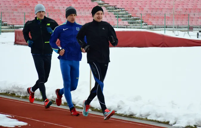 Спека та холод волинських «ходунів» перед чемпіонатом України у Луцьку (фото)