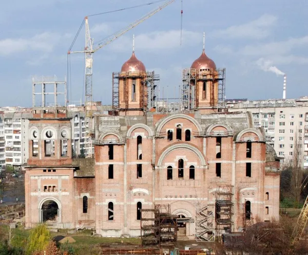 Де і коли в Луцьку освячуватимуть паски: розклад Богослужінь