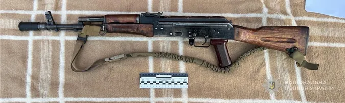 У лучанина в гаражі виявили цілий арсенал зброї та боєприпасів (фото)