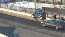 У Луцьку Smart залетів на відбійник (фото, відео)