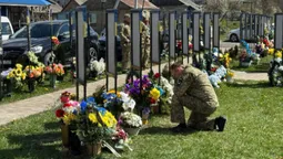 У Затурцівській громаді встановили сім нових стел загиблим Героям (фото)