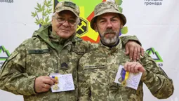 Воїнів «волинської сотки» нагородили медалями за оборону Торецька (фото)