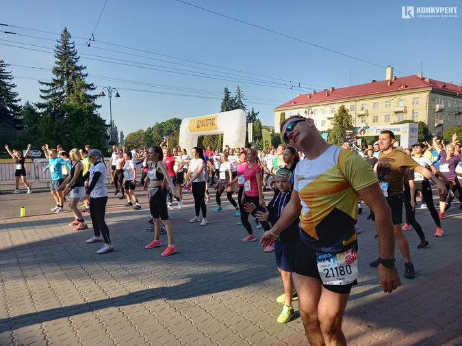 Як у Луцьку біжать «Лучеськ півмарафон 2021» (фото)