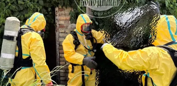 У Володимирі – моторошна знахідка: у вуличному туалеті виявили труп (відео)