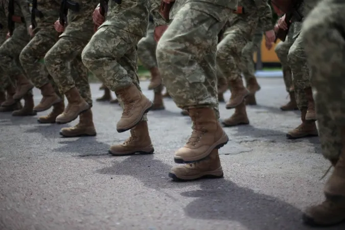 Цієї осені призвуть 10,5 тисяч строковиків