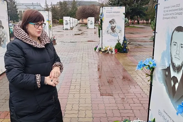 «Немає куди йти, бо немає могили», – мати загиблого прикордонника з Волині (відео)