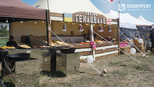 Смачний «Бандерштат» : що поїсти та скільки доведеться заплатити (фото)