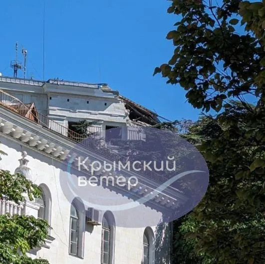 У Севастополі прилетіло в штаб Чорноморського флоту (фото)