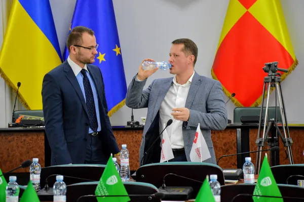 Ігор Поліщук радиться з Андрієм Козюрою