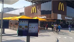 Як заїхати на McDrive та зробити замовлення в McDonald’s у Луцьку (відео)