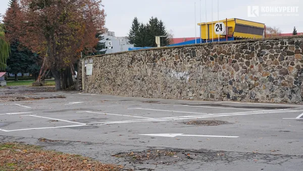 У Луцьку на стадіоні «Авангард» – нова парковка (фото)