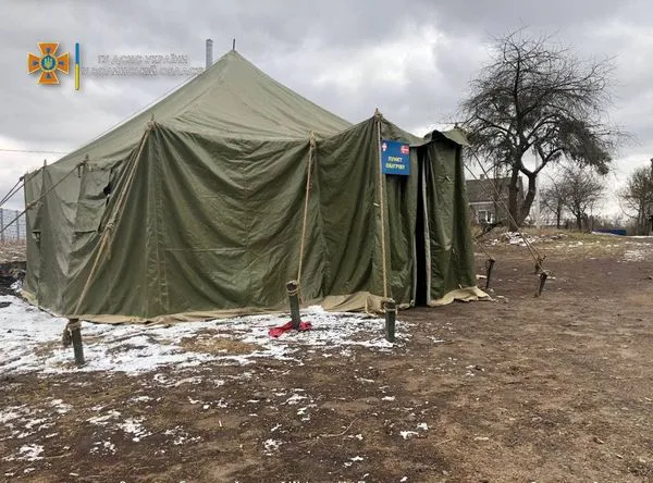 Для обігріву і відпочинку: в Устилузі розгорнули намет біля пункту пропуску (фото)