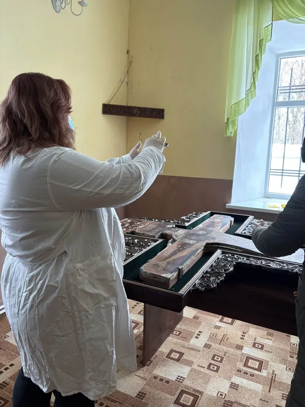 На Волині врятували унікальне «Розп’яття» від плісняви та руйнування (фото, відео)