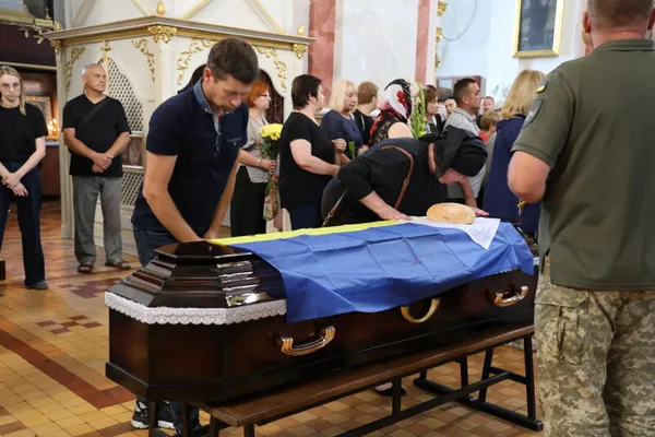 У Луцьку попрощались з Героями Костянтином Шевчуком та Едуардом Гуріним (фото)