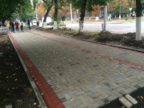 На проспекті Волі у Луцьку почали масштабну реконструкцію (фото)